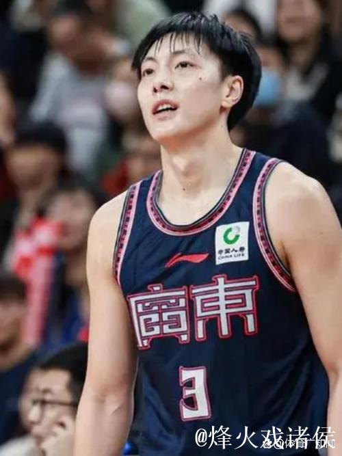 胡明轩23分广东3比1淘汰广厦 半决赛对阵辽宁 胡明轩23分广东3比1淘汰广厦 半决赛对阵辽宁