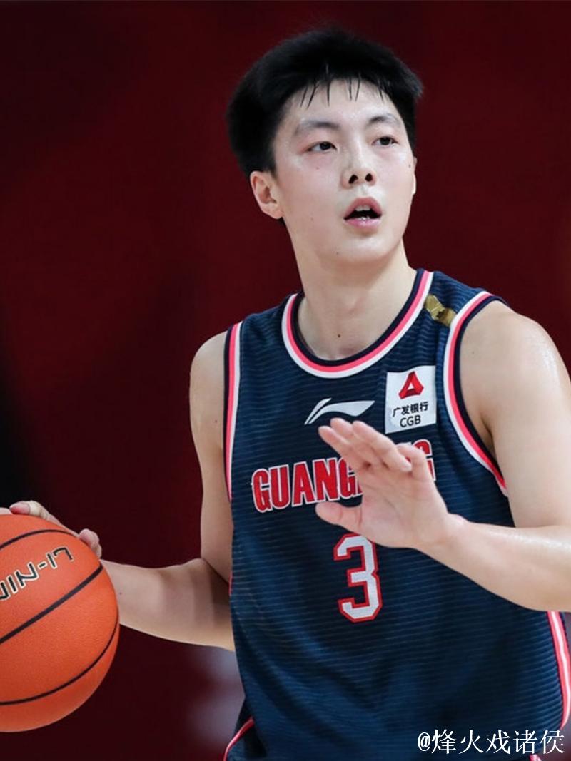 胡明轩23分广东3比1淘汰广厦 半决赛对阵辽宁 胡明轩23分广东3比1淘汰广厦 半决赛对阵辽宁